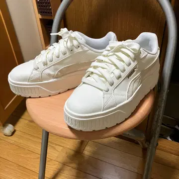 PUMA 화이트 스니커즈 플랫폼