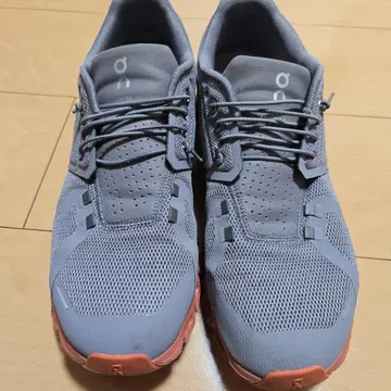 On 러닝화 그레이