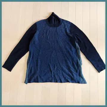 [ 새상품급 ] 팔라스 팰리스 십일월 긴팔 니트 스웨터 네이비 사이즈 0