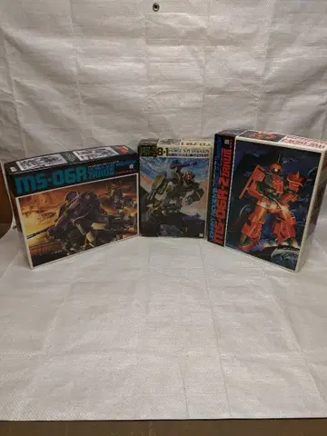 MS-06R 자쿠 II 프라모델 3종 세트