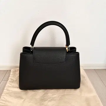 블랙 가죽 핸드백 소가죽