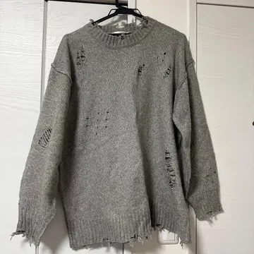 데미지 가공 그레이 스웨터 긴팔 y2k