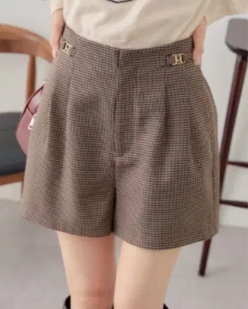 Chico 참 부착 턱 숏팬츠