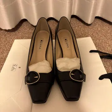 [ DAIANA ] 블랙 펌프스 24cm