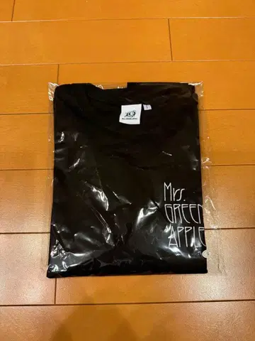 미세스 바벨 롱 슬리브 T셔츠 S 사이즈