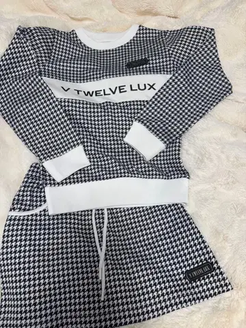 V12 여성용 셋업