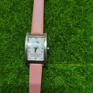 초 프리미어 이세탄 한정 모델 Hello Kitty 핑크 손목시계