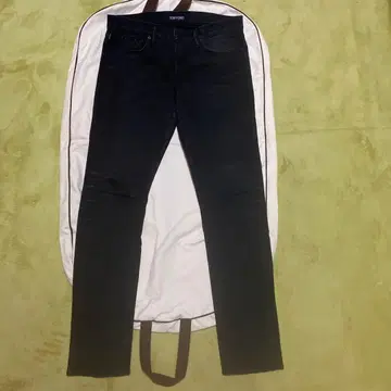 톰 포드 블랙 슬림핏 데님 34