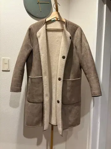 Le glazik 무스탕 코트 플리스 안감 부착