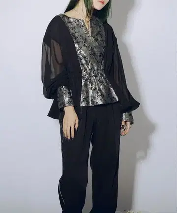 Ezick Jacquard line 드레스 블라우스