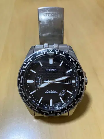 CITIZEN Eco-Drive 월드 타임 손목시계