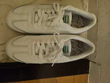 PUMA 로마 화이트 스니커즈