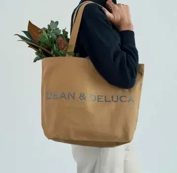 델루카 차리티 2025 토트 카페오레 L