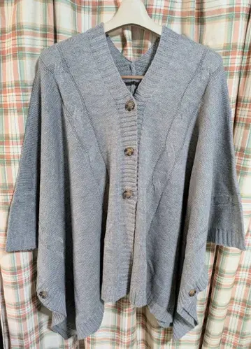 그레이 케이프 스타일 니트