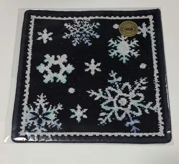 페일라 스노우 크리스탈 손수건