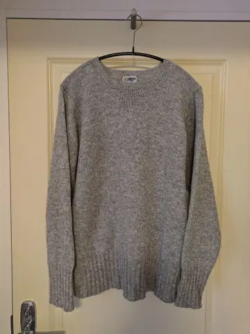 셰틀랜드 니트 그레이 L 사이즈 니터 사인 있음