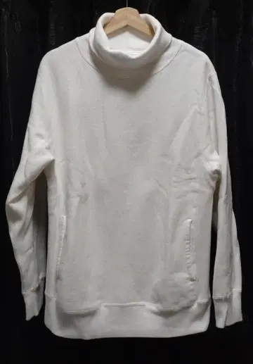 챔피온 리버스 위브 터틀넥 화이트 C8-J057