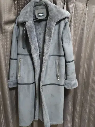 Wings 그레이 무스탕 코트