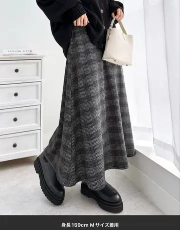 그레이 계열 체크 플레어 스커트 M 사이즈