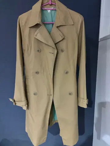 베이지 트렌치코트 허리 벨트 포함