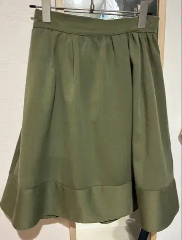 올리브 플레어 스커트