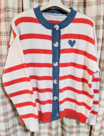 빨간색과 화이트 스트라이프 니트 가디건