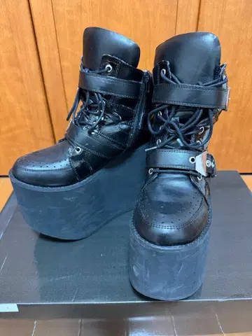 YOSUKE (요스케) 스트랩 통굽 부츠