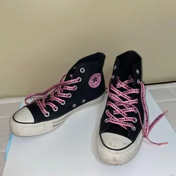 BT21 콜라보 하이컷 스니커즈 블랙