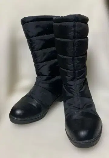 블랙 퀼팅 부츠