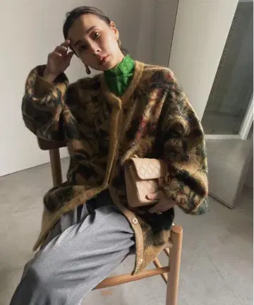 Ameri 3WAY 노스탤지어 러그 니트 모헤어 플라워 자카드