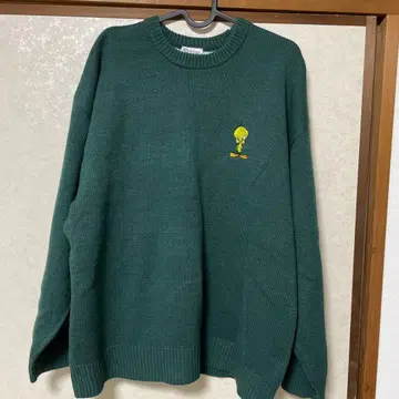 컨디션 최상! 루니 튠즈 트위티 L 사이즈 스웨터 니트 자수