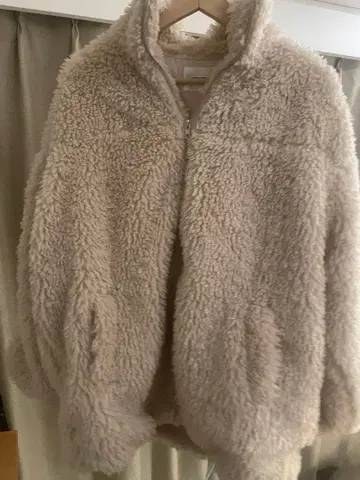 NICE CLAUP 사이드 라인 리본 보아 블루종 베이지