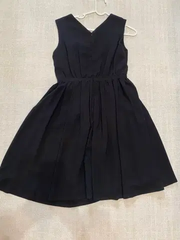 슬로브 이에나 슬리브리스 원피스 블랙