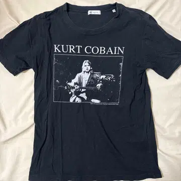 커트 코베인 T셔츠 M 사이즈 블랙