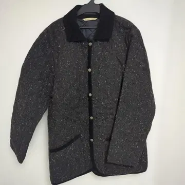 [ BEAMS ] 다크 그레이 퀼팅 자켓