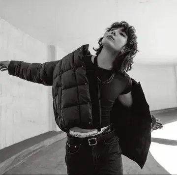 Calvin Klein 정국 착용 다운 자켓 XL