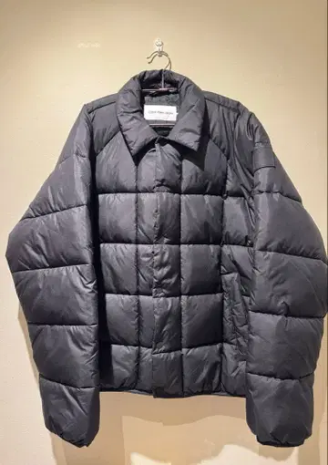 Calvin Klein 정국 착용 다운 자켓 XL