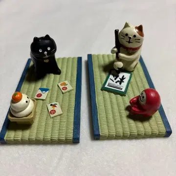 고양이 피규어 세트 서예