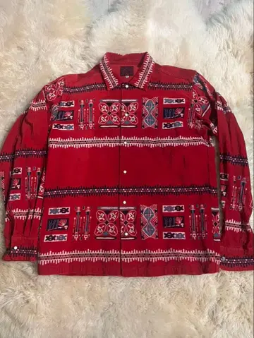 에비수 빨간색 긴팔 셔츠 사이즈 40 민족 무늬