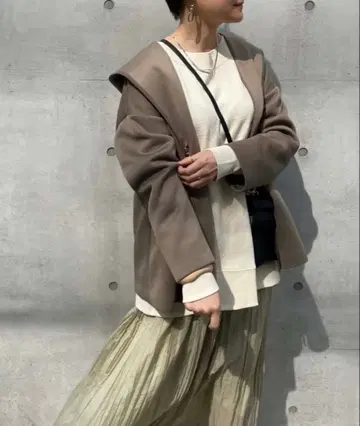 [택 포함 새상품] DOUX ARCHIVES 카노코 종이상자 후디 코트