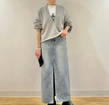 윔 가젯 V넥 트레이닝복