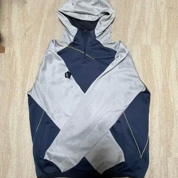 DESCENTE 후드 부착 스포츠 후드티 네이비/그레이