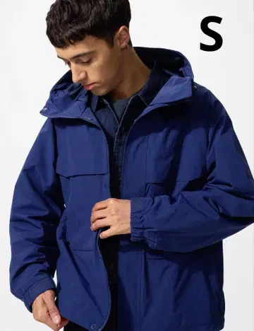 유니클로 윈드프루프 후드티 68 블루 S 사이즈