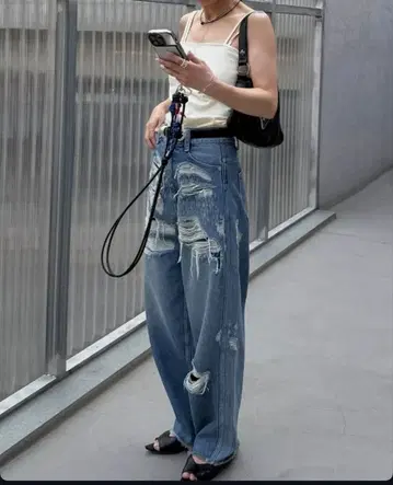 UND HARD DAMAGE LOOSE DENIM AMERI