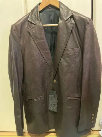 다크 브라운 가죽 자켓