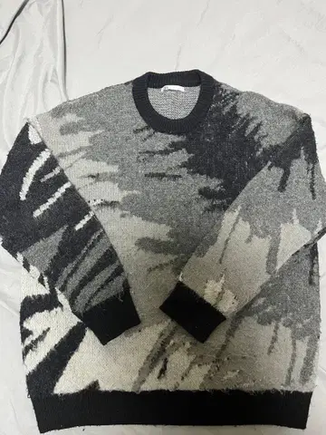 ZARA 니트 스웨터