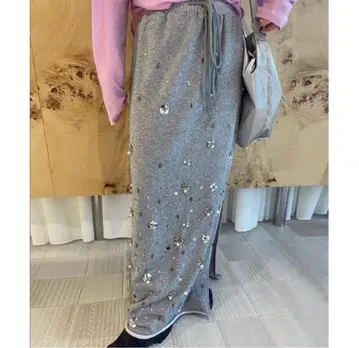 AMERI BIJOU MOTIF 스웨트 스커트