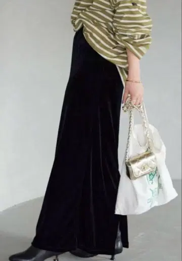 SLOBE IENA 트리아세 네이비 벨로아 스커트 사이즈 38