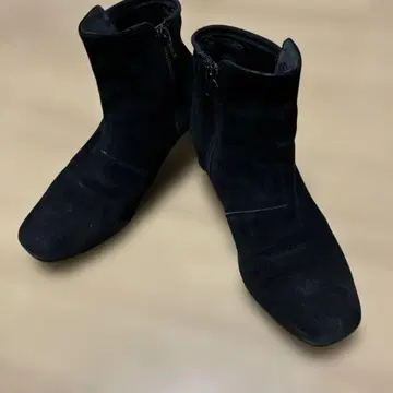 클락스 블랙 스웨이드 중간 힐 부츠