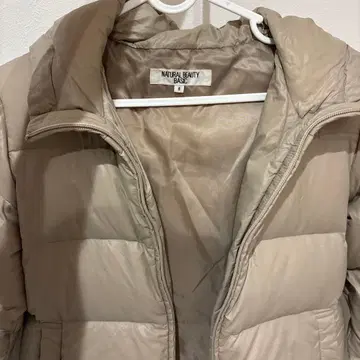NATURAL BEAUTY BASIC 베이지 다운 자켓 S
